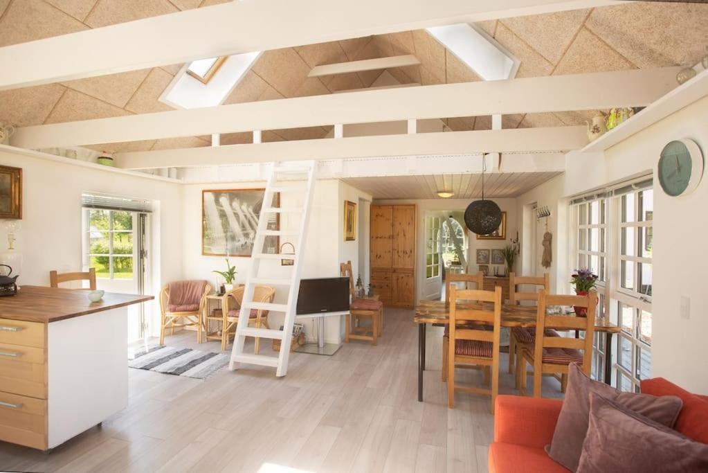 Villa Kongsholmlund - Silent Retreat à Vejby Extérieur photo